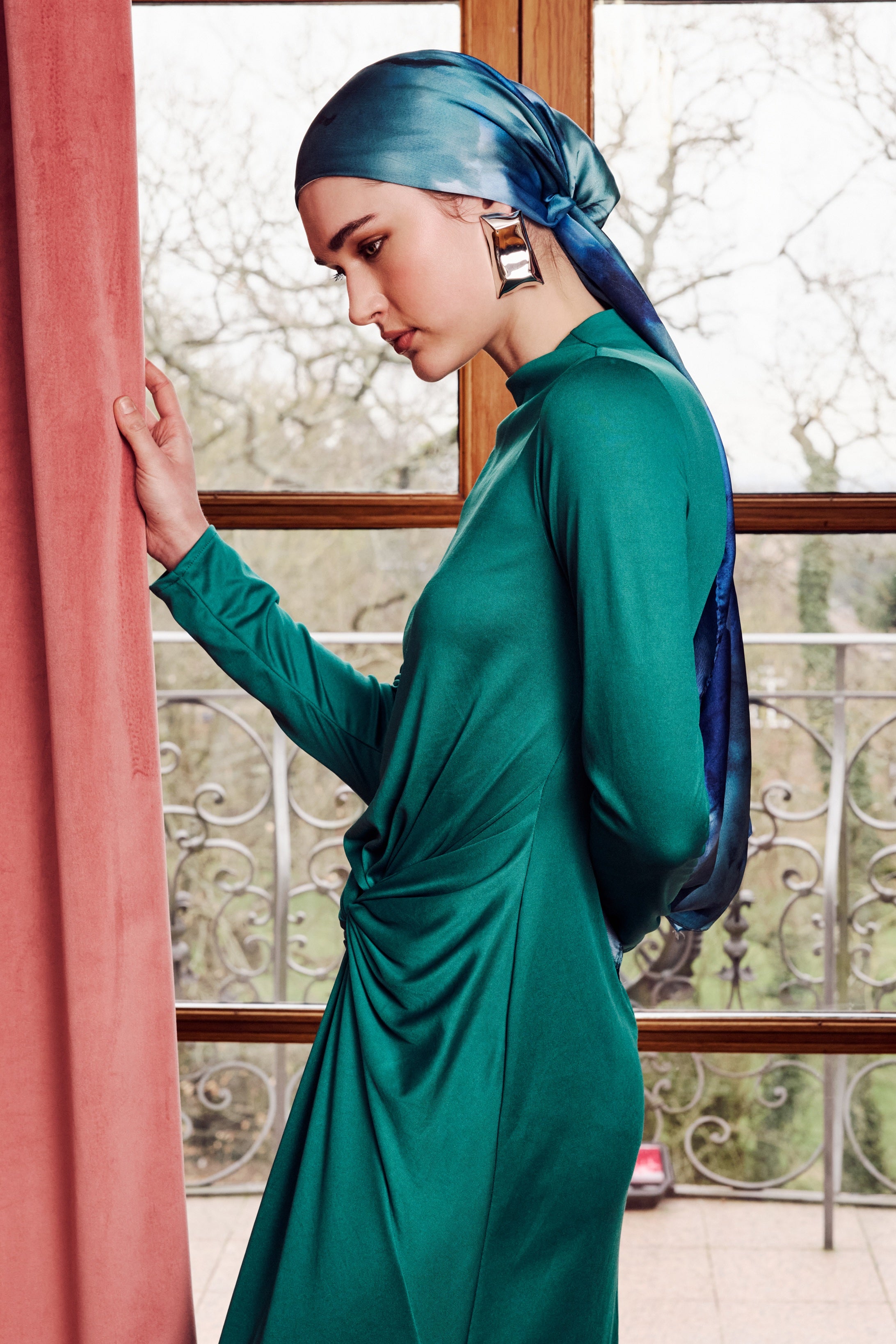 Lisa Modest Maxi Dress | SP260138